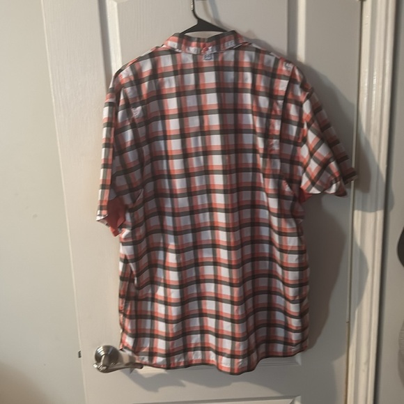 Under armour button up - Picture 2 of 2